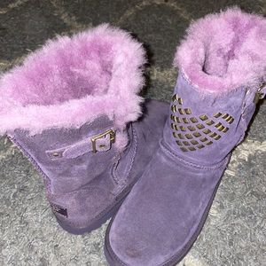 UGG boots (purple)